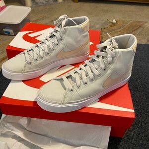 Women’s Nike Court Legacy Canvas
